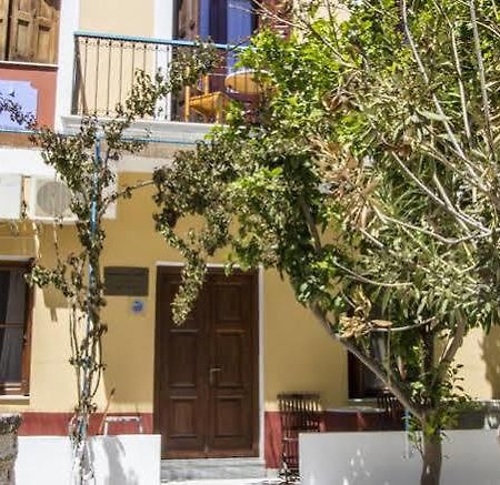 Symi Center Hotel Bagian luar foto
